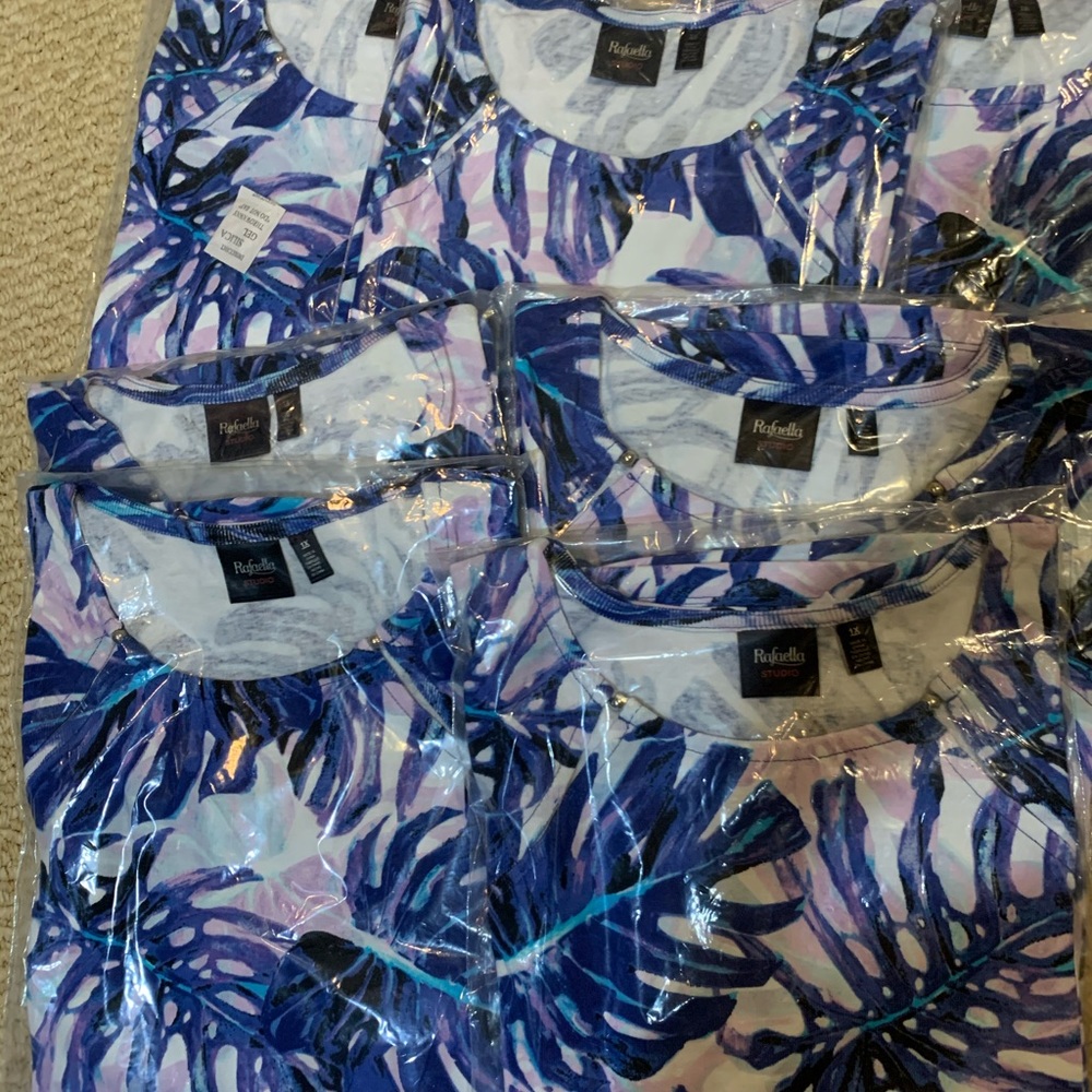 NWOT Rafaella Studio top - Picture 5 of 6